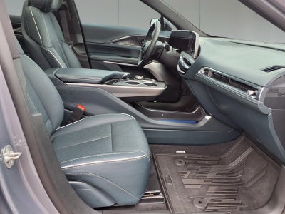 2024 Cadillac LYRIQ Luxury 3