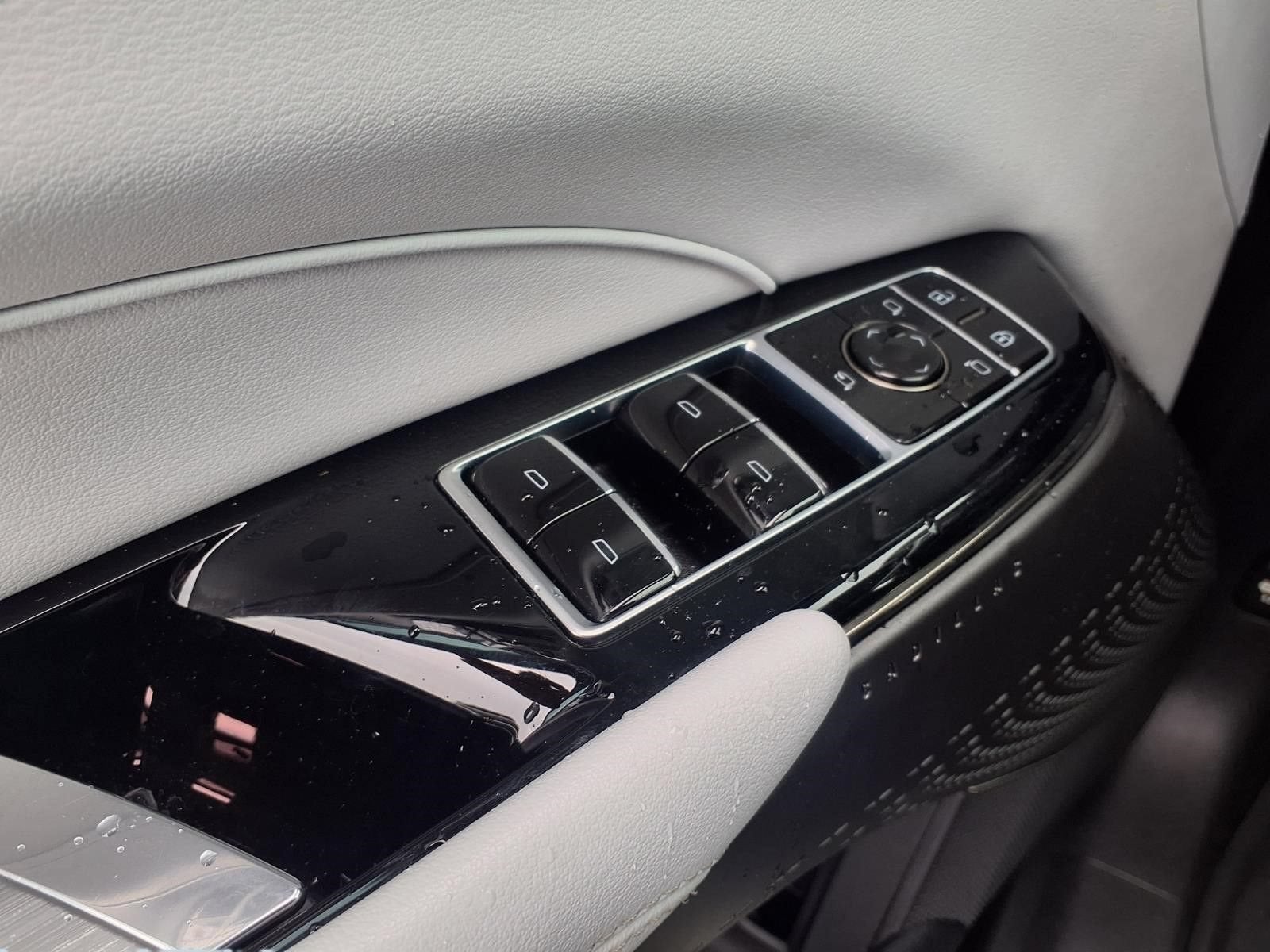 2024 Cadillac LYRIQ Sport 1