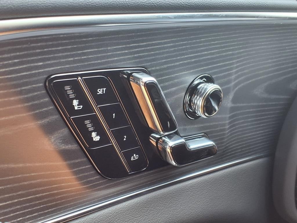 2025 Cadillac LYRIQ Sport 1