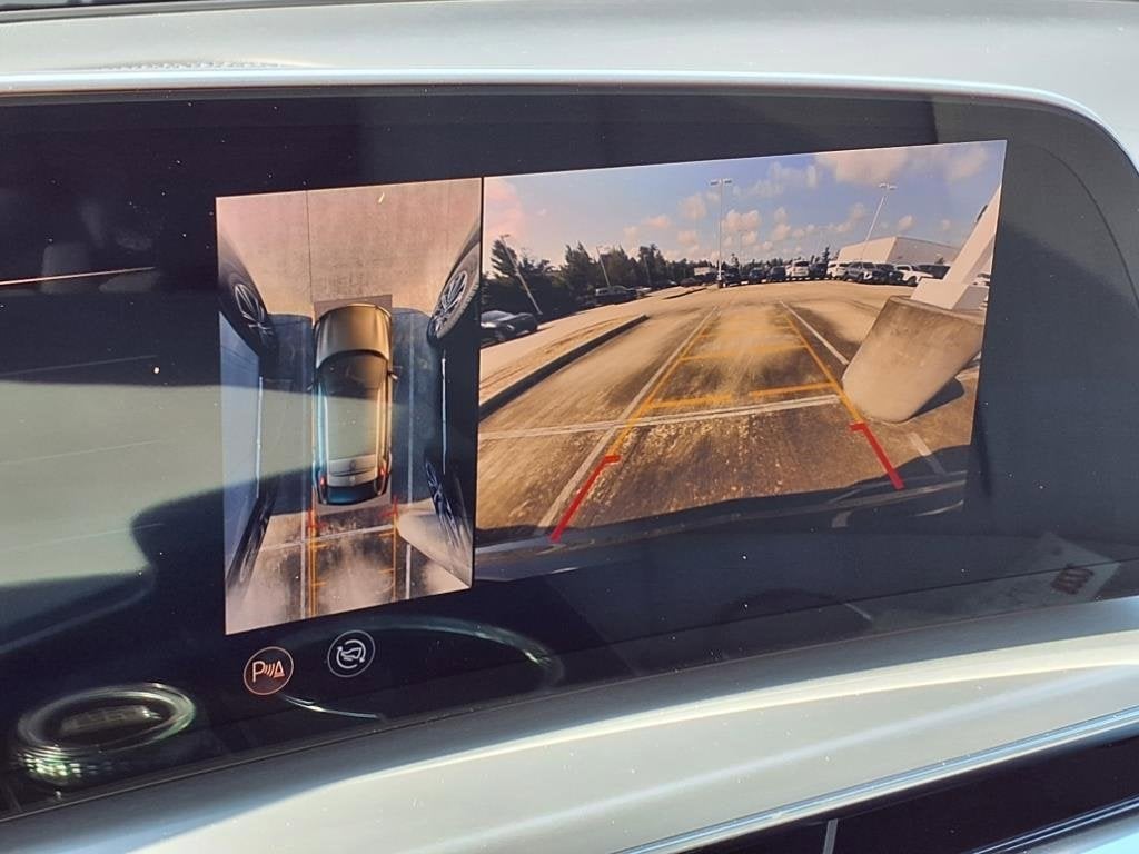 2025 Cadillac LYRIQ Sport 1