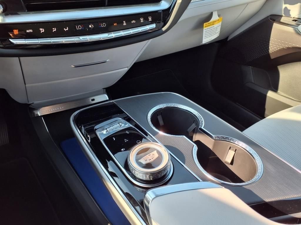 2025 Cadillac LYRIQ Sport 1