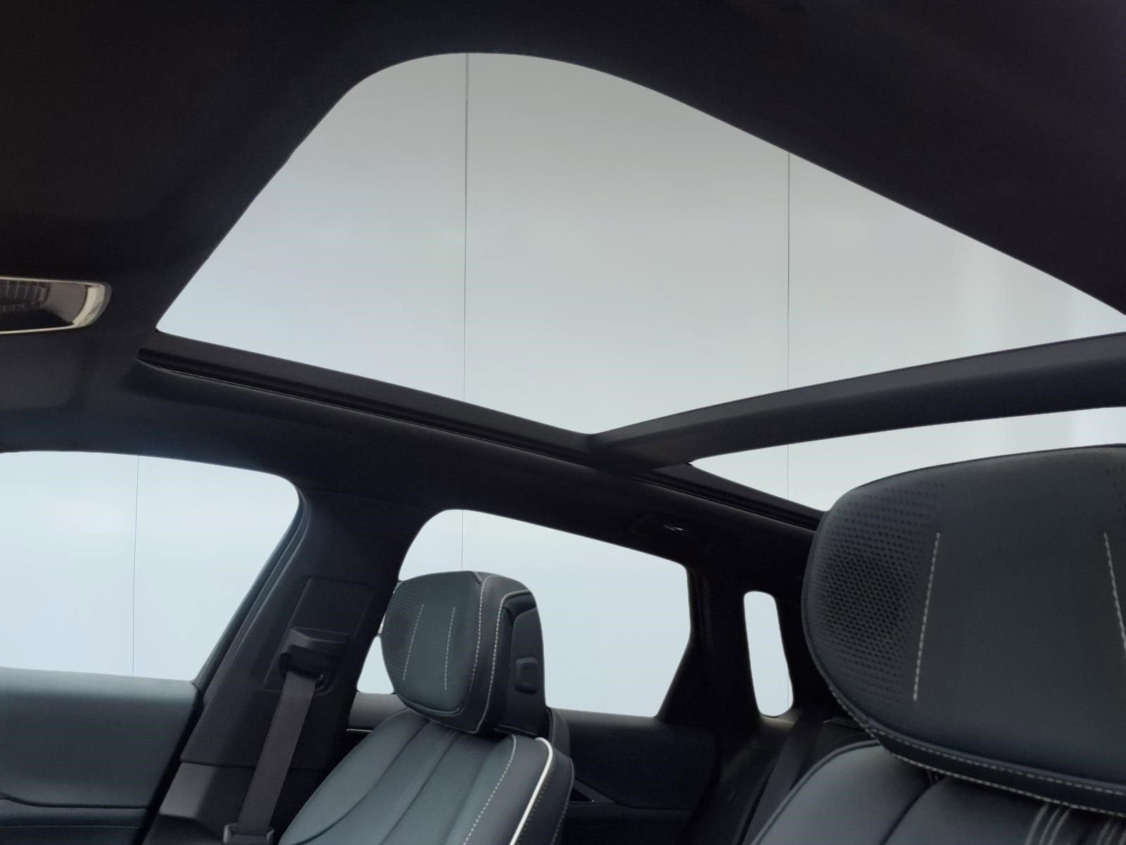 2024 Cadillac LYRIQ Sport 3