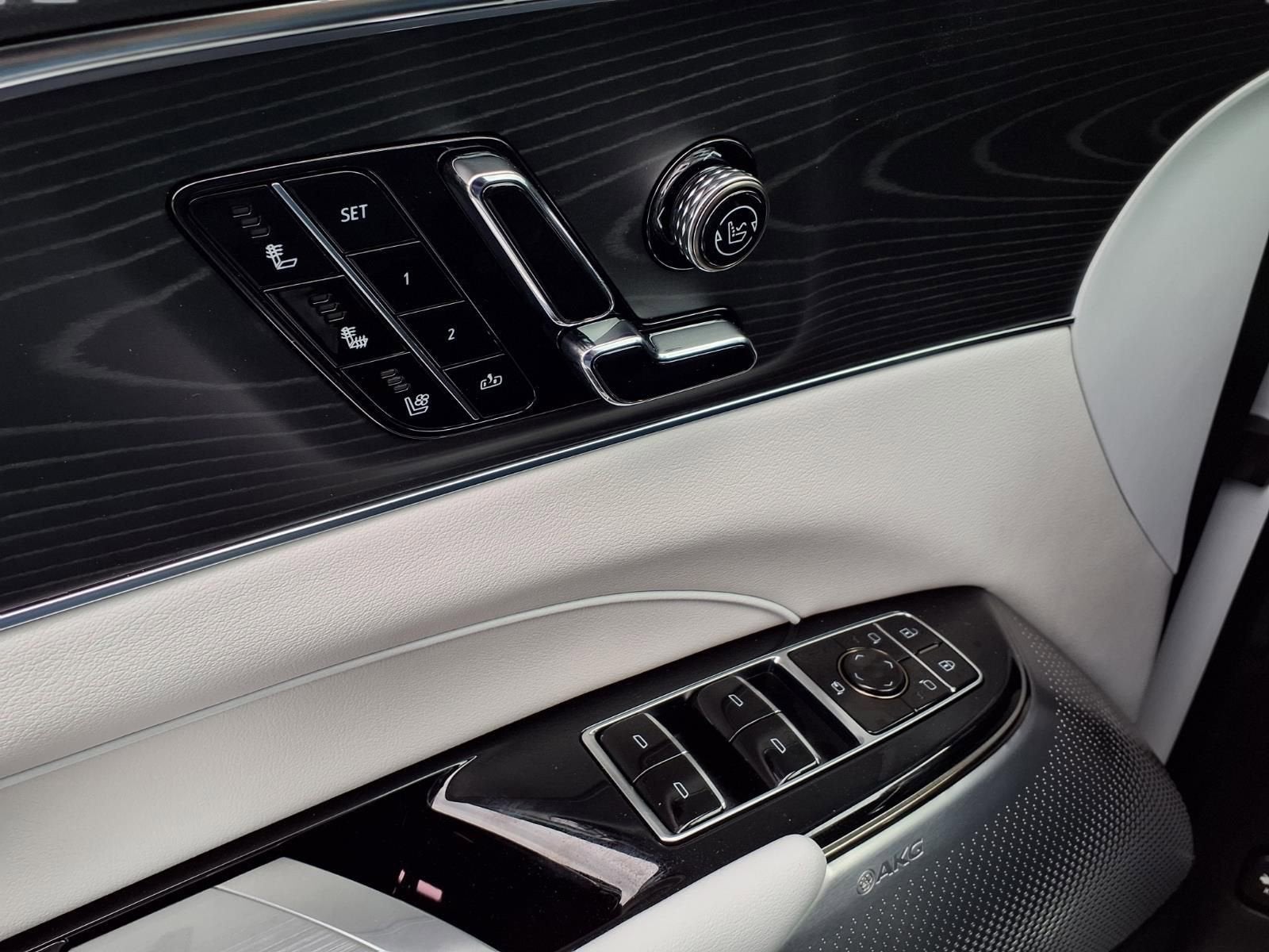 2026 Cadillac LYRIQ Premium Sport