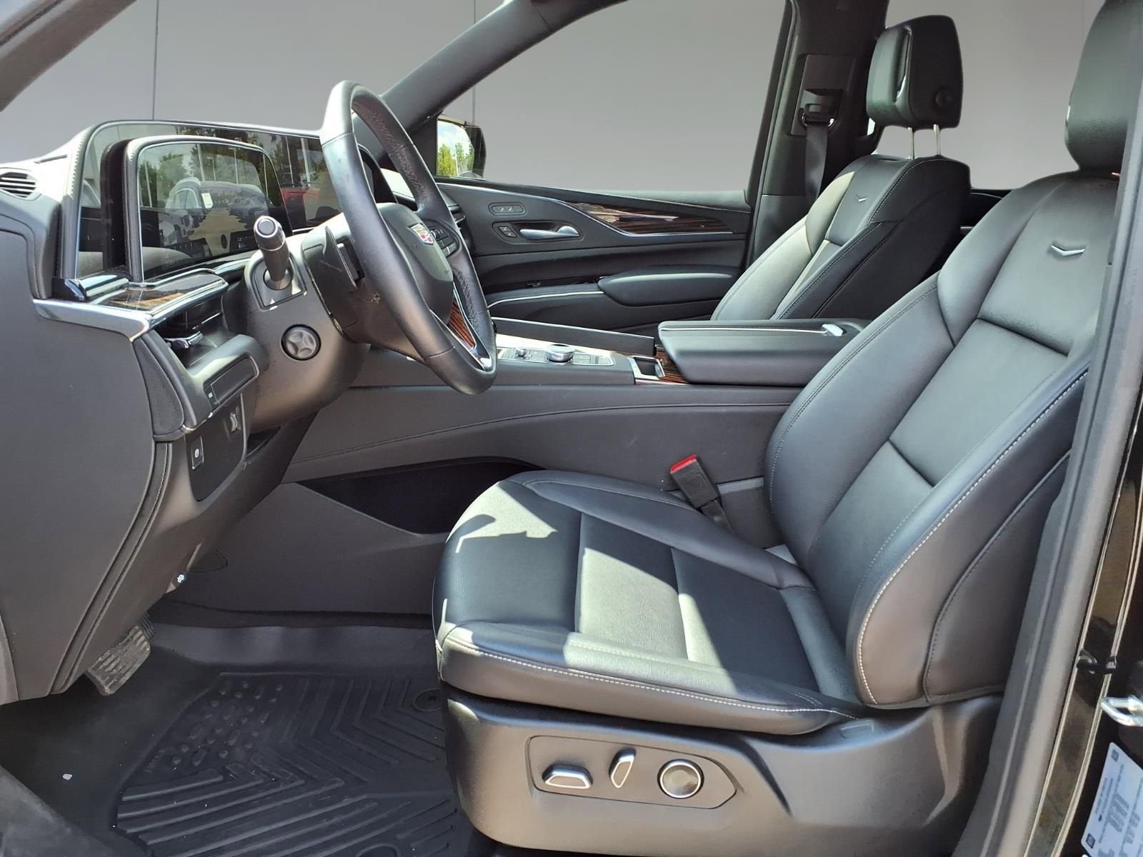 2024 Cadillac Escalade Luxury