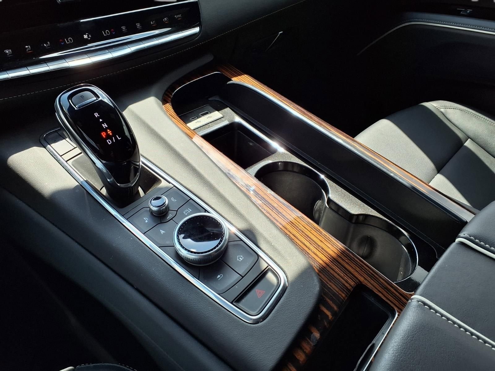 2024 Cadillac Escalade Luxury