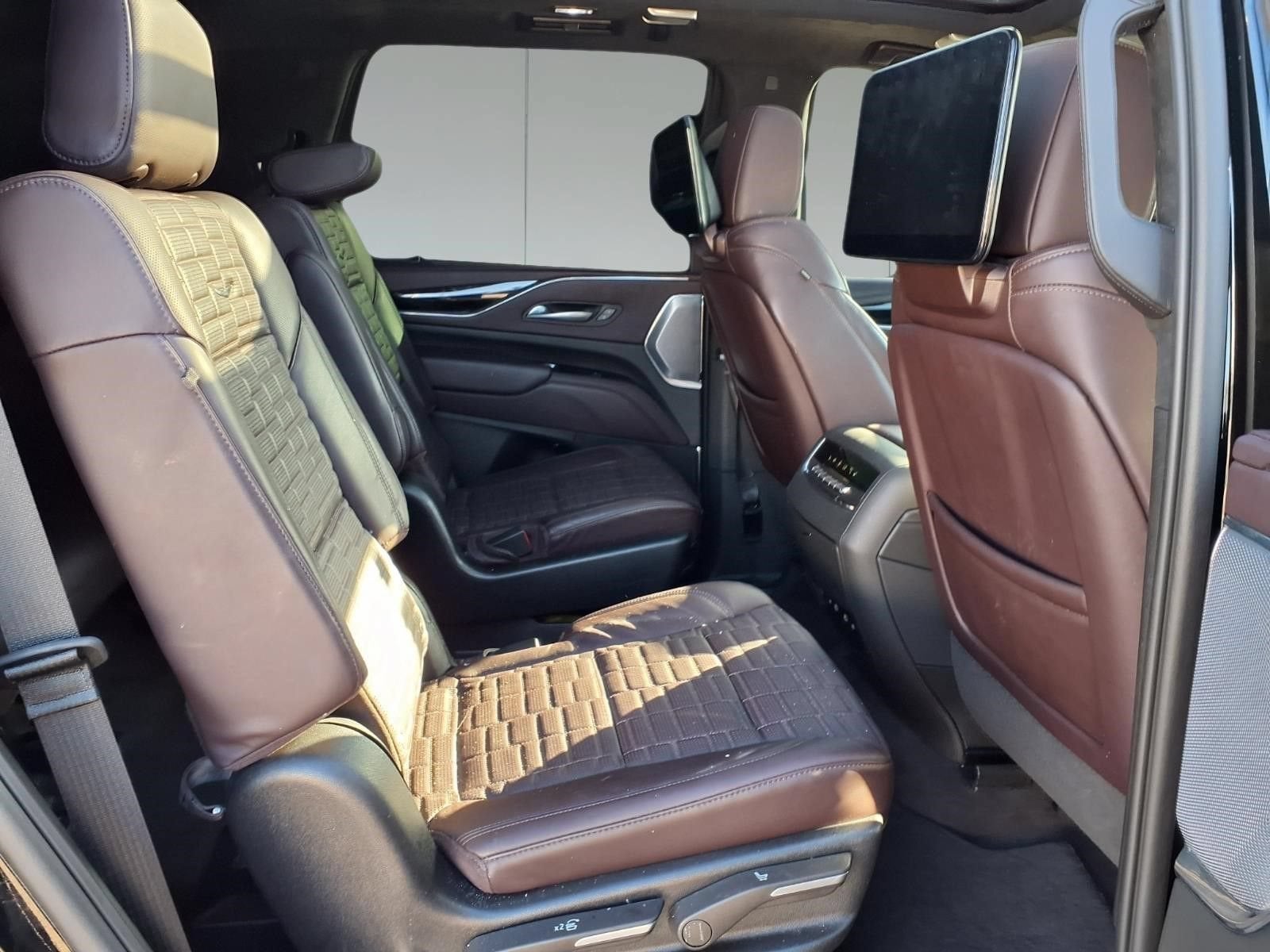 2023 Cadillac Escalade Premium Luxury Platinum