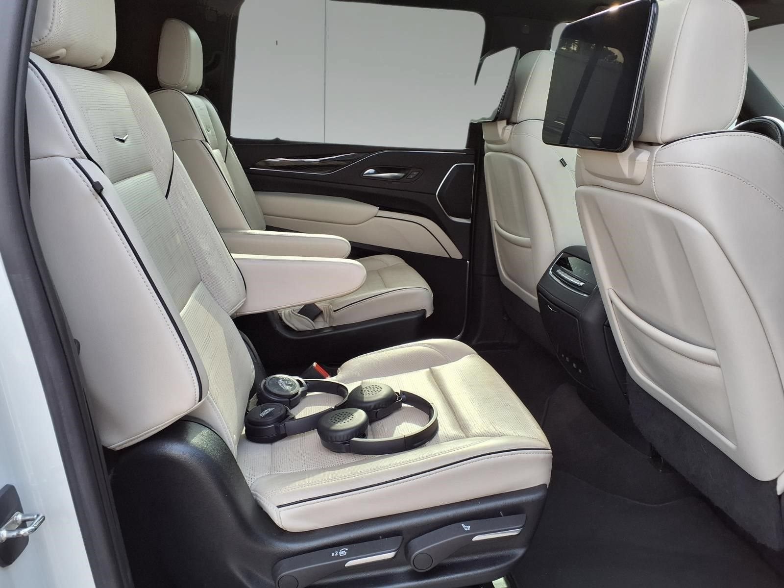2023 Cadillac Escalade ESV RWD Sport