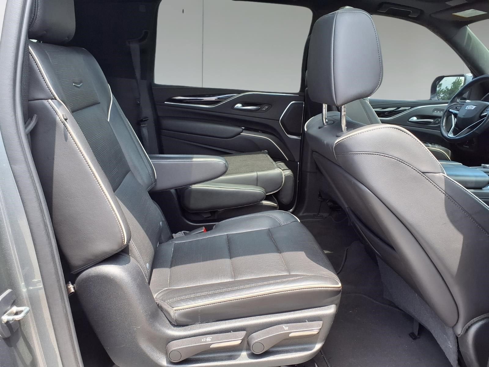2021 Cadillac Escalade ESV Sport