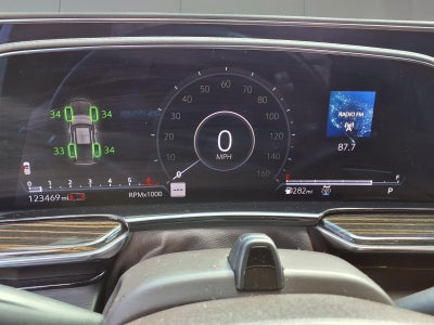 2022 Cadillac Escalade Premium Luxury