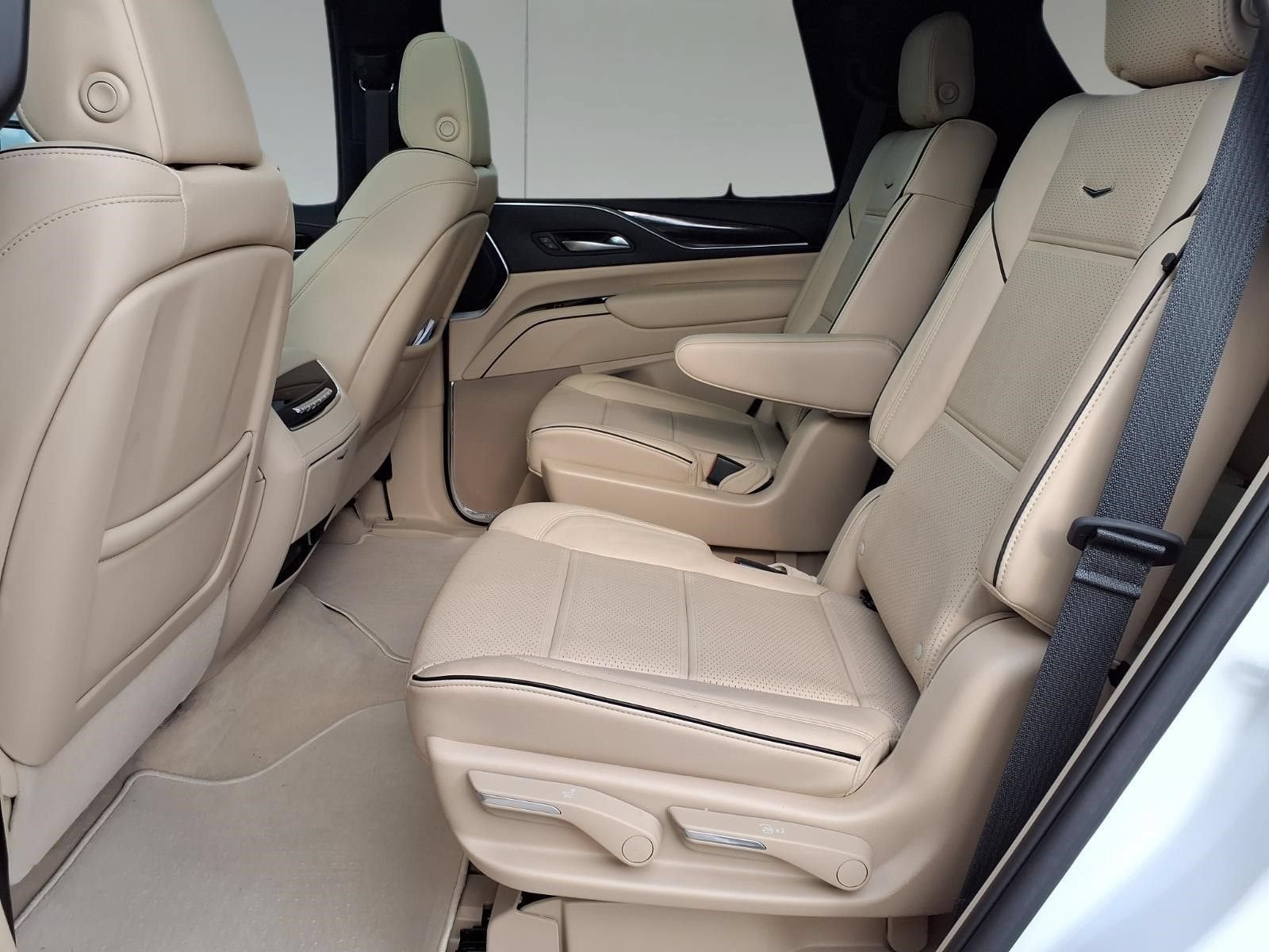 2023 Cadillac Escalade 4WD Premium Luxury