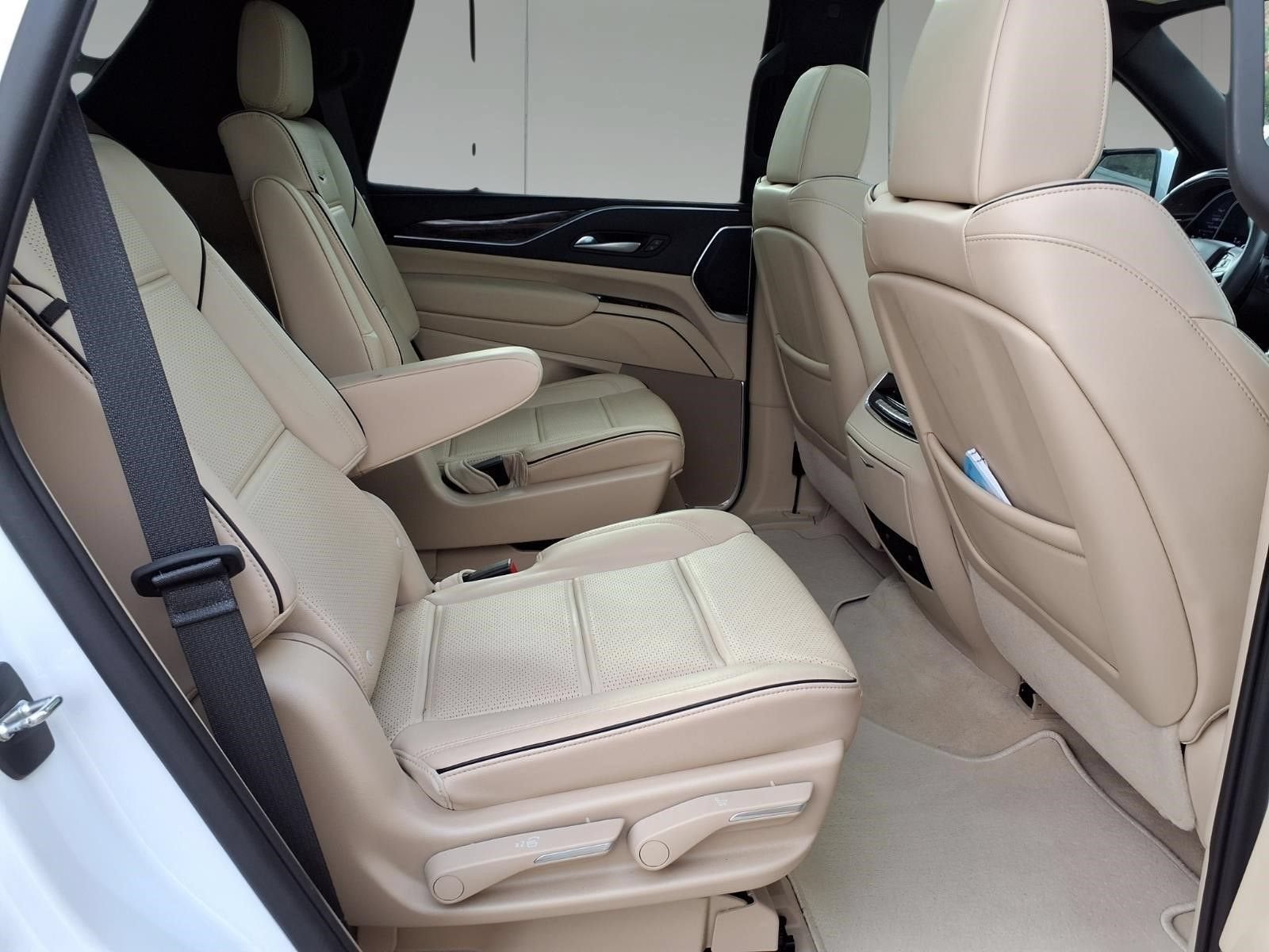 2023 Cadillac Escalade 4WD Premium Luxury