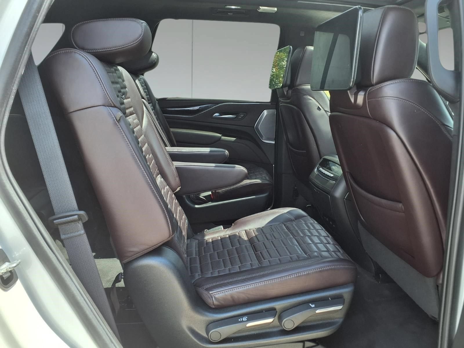 2023 Cadillac Escalade 4WD Premium Luxury Platinum