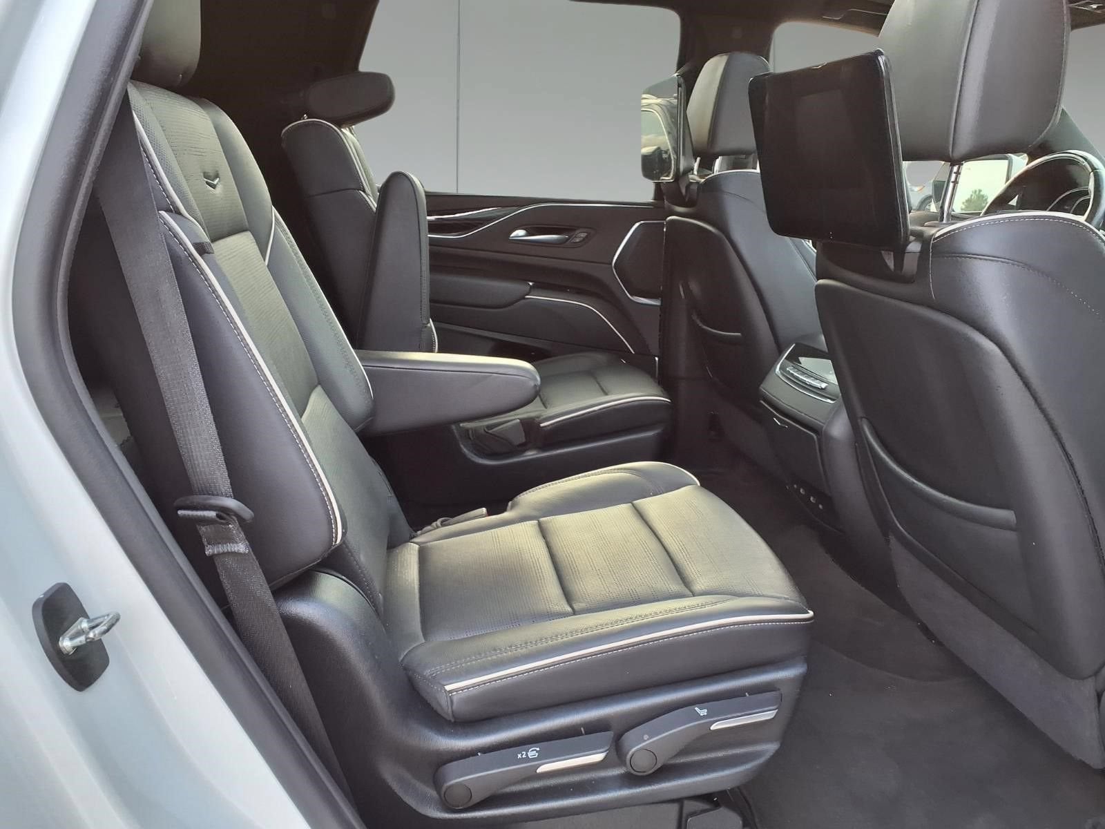 2023 Cadillac Escalade 4WD Sport