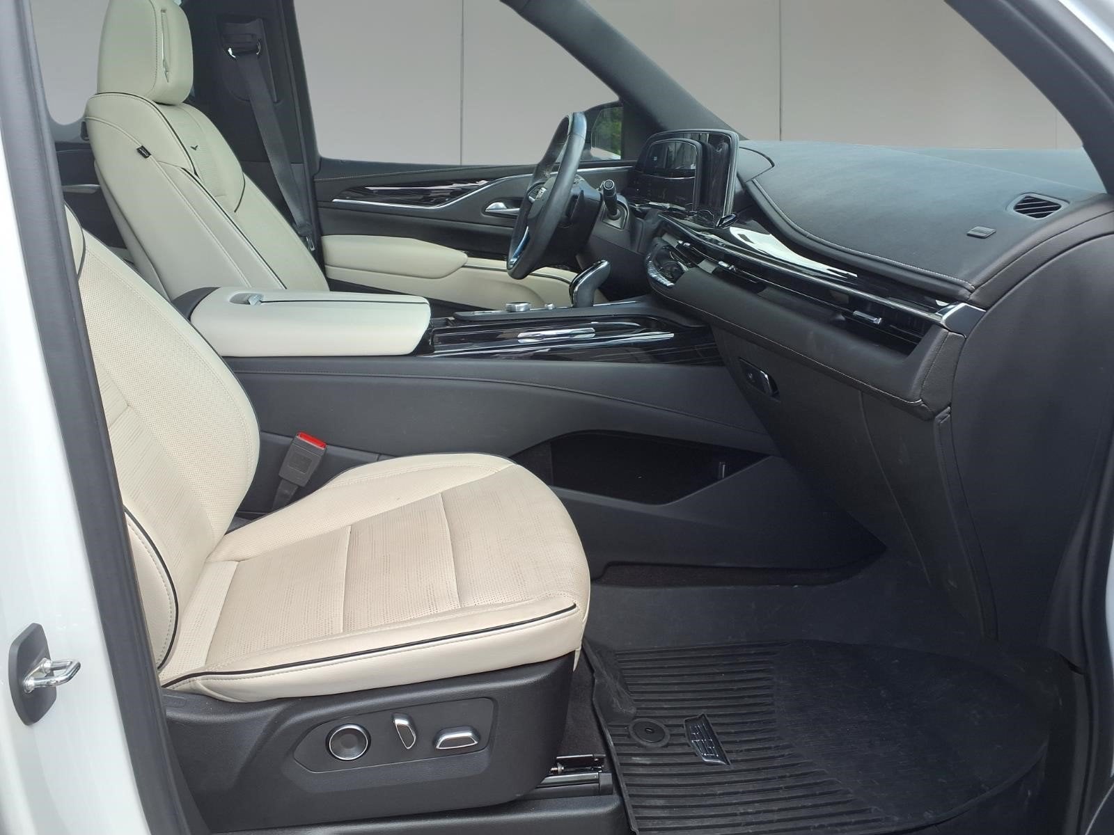 2023 Cadillac Escalade 4WD Sport