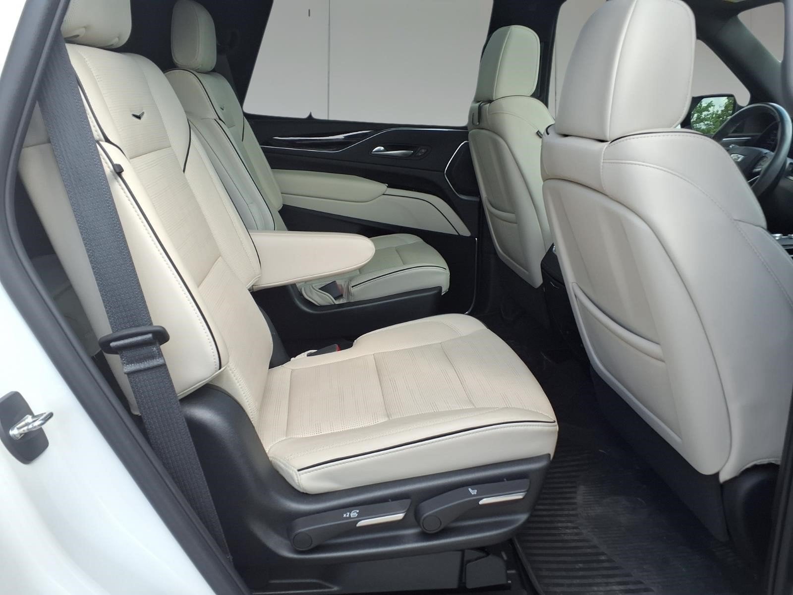 2023 Cadillac Escalade 4WD Sport