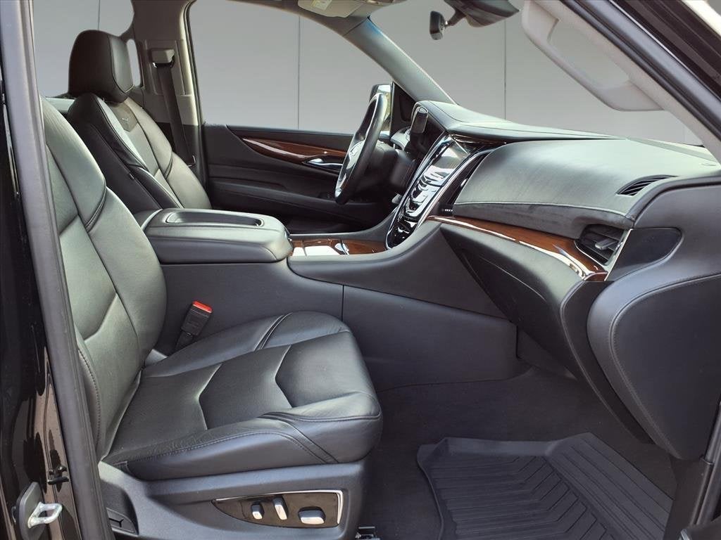 2019 Cadillac Escalade ESV Luxury