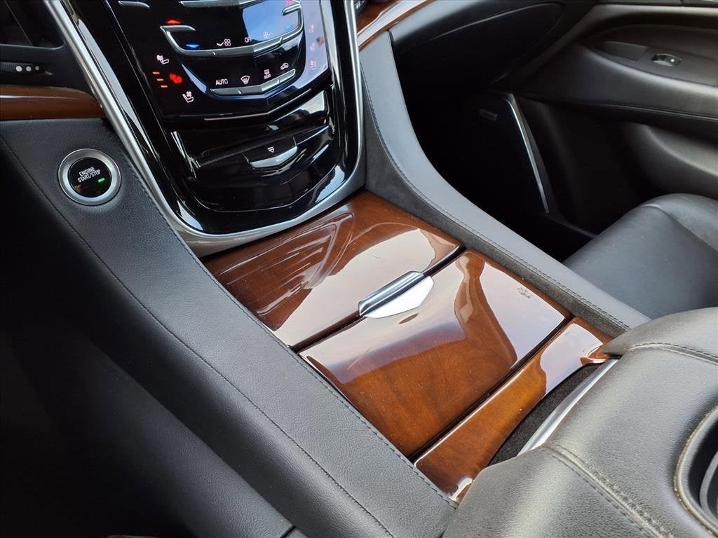 2019 Cadillac Escalade ESV Luxury