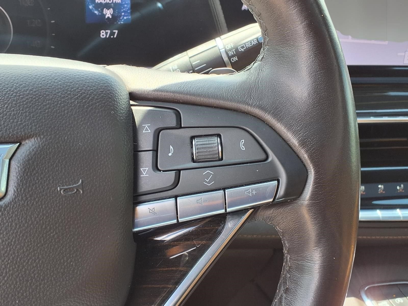 2023 Cadillac Escalade ESV 4WD Premium Luxury
