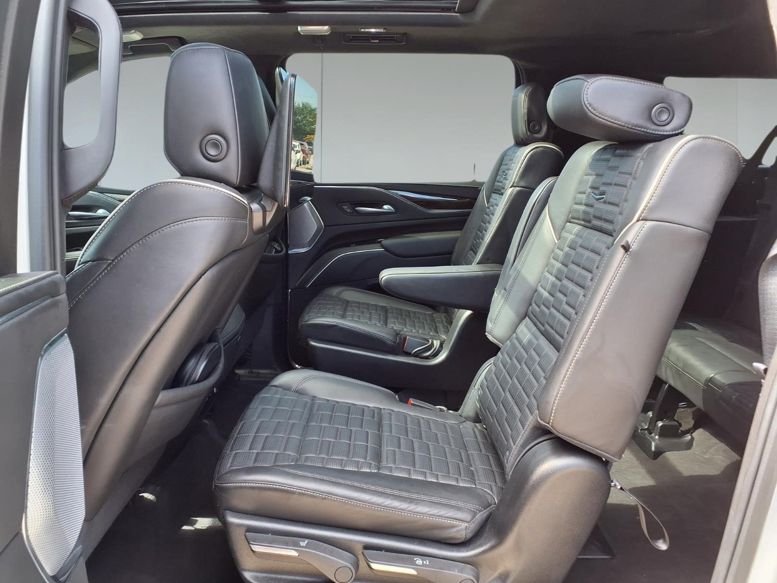2024 Cadillac Escalade ESV Sport Platinum