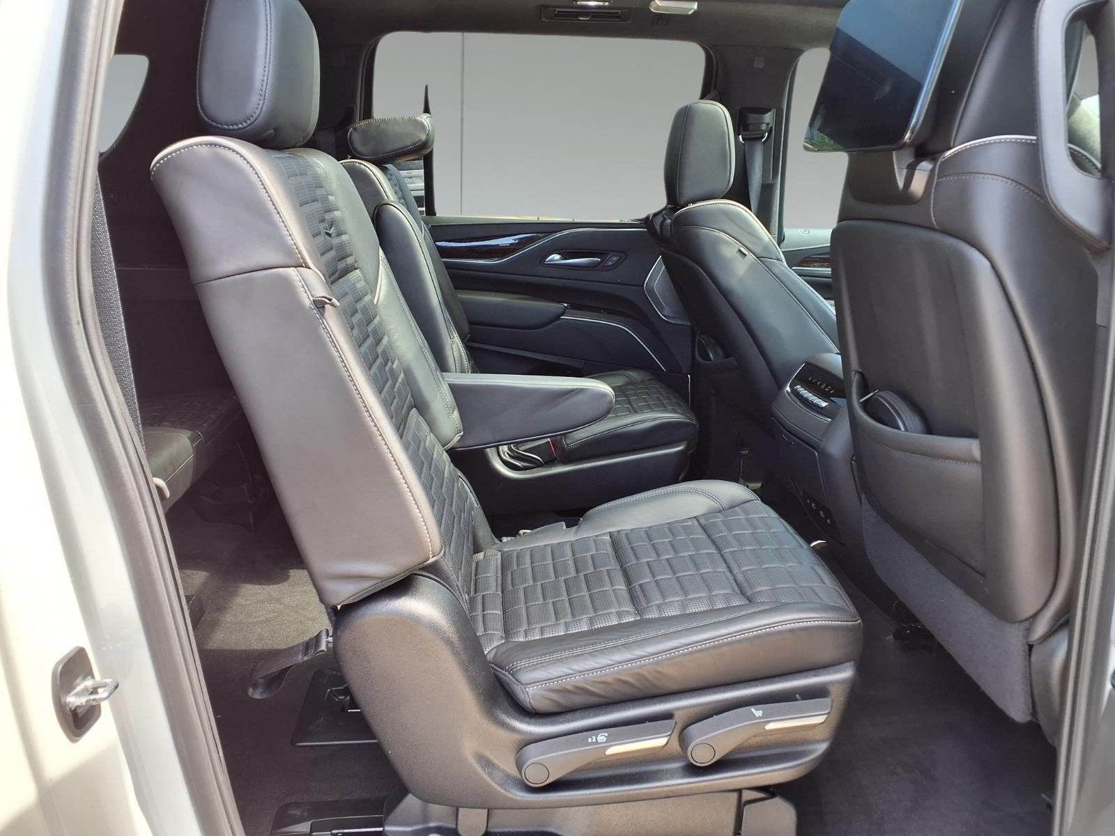 2024 Cadillac Escalade ESV Sport Platinum