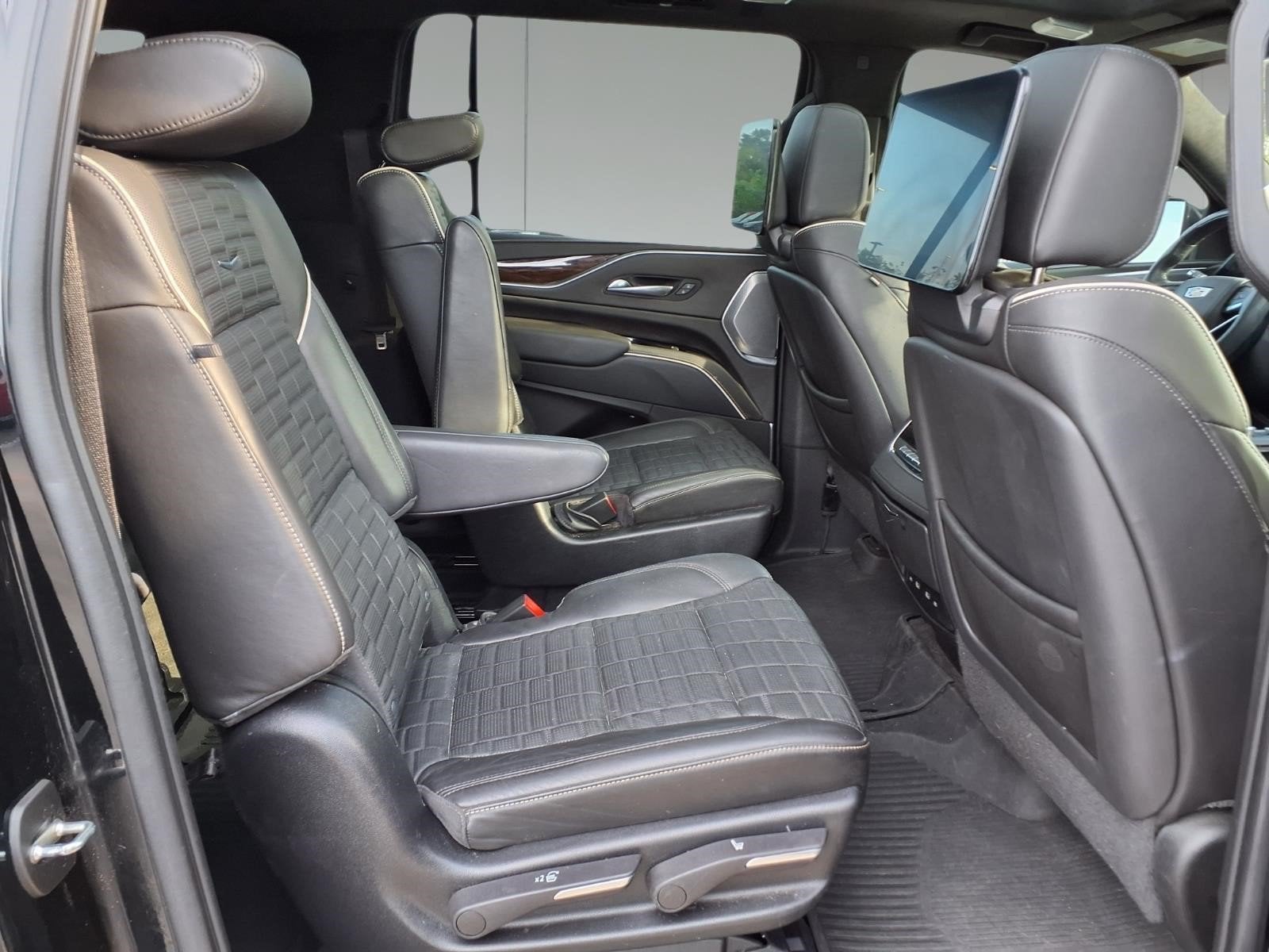 2022 Cadillac Escalade ESV Sport Platinum