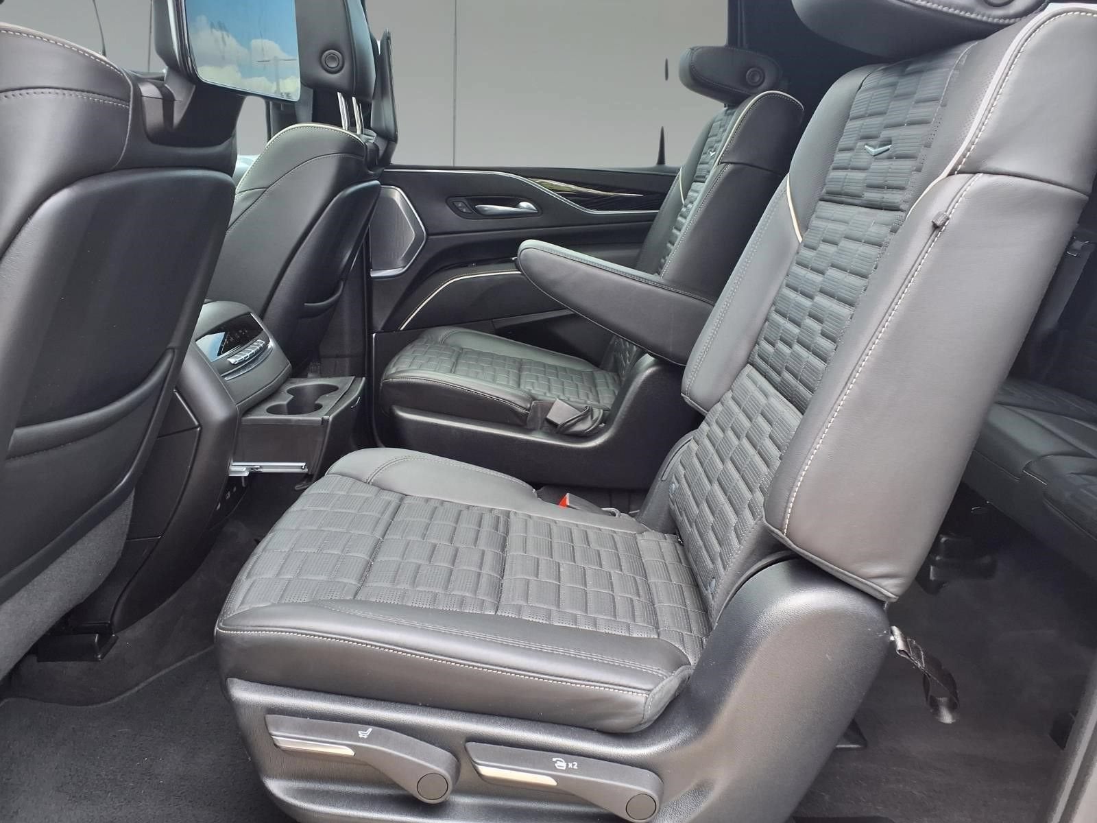 2023 Cadillac Escalade ESV AWD V-Series