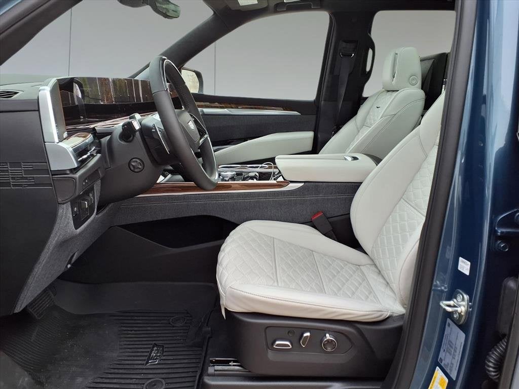 2026 Cadillac Escalade Platinum Luxury