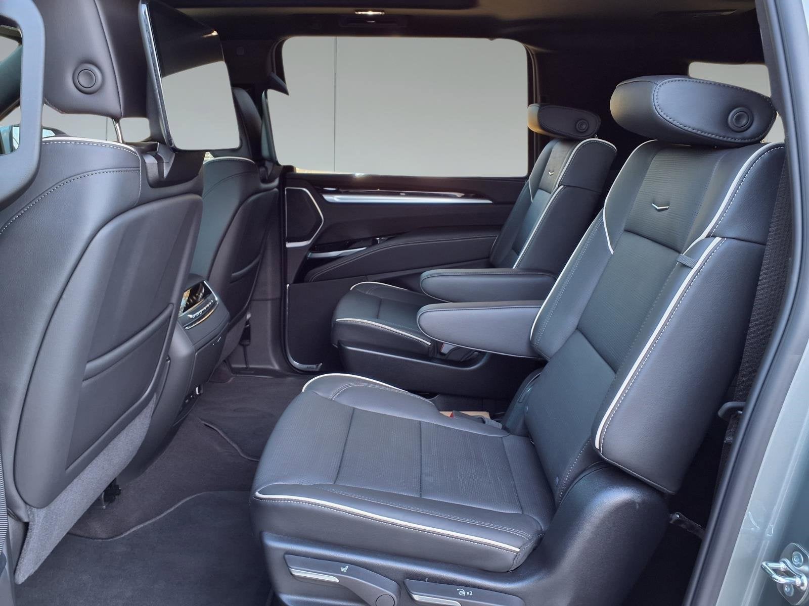 2026 Cadillac Escalade ESV Luxury