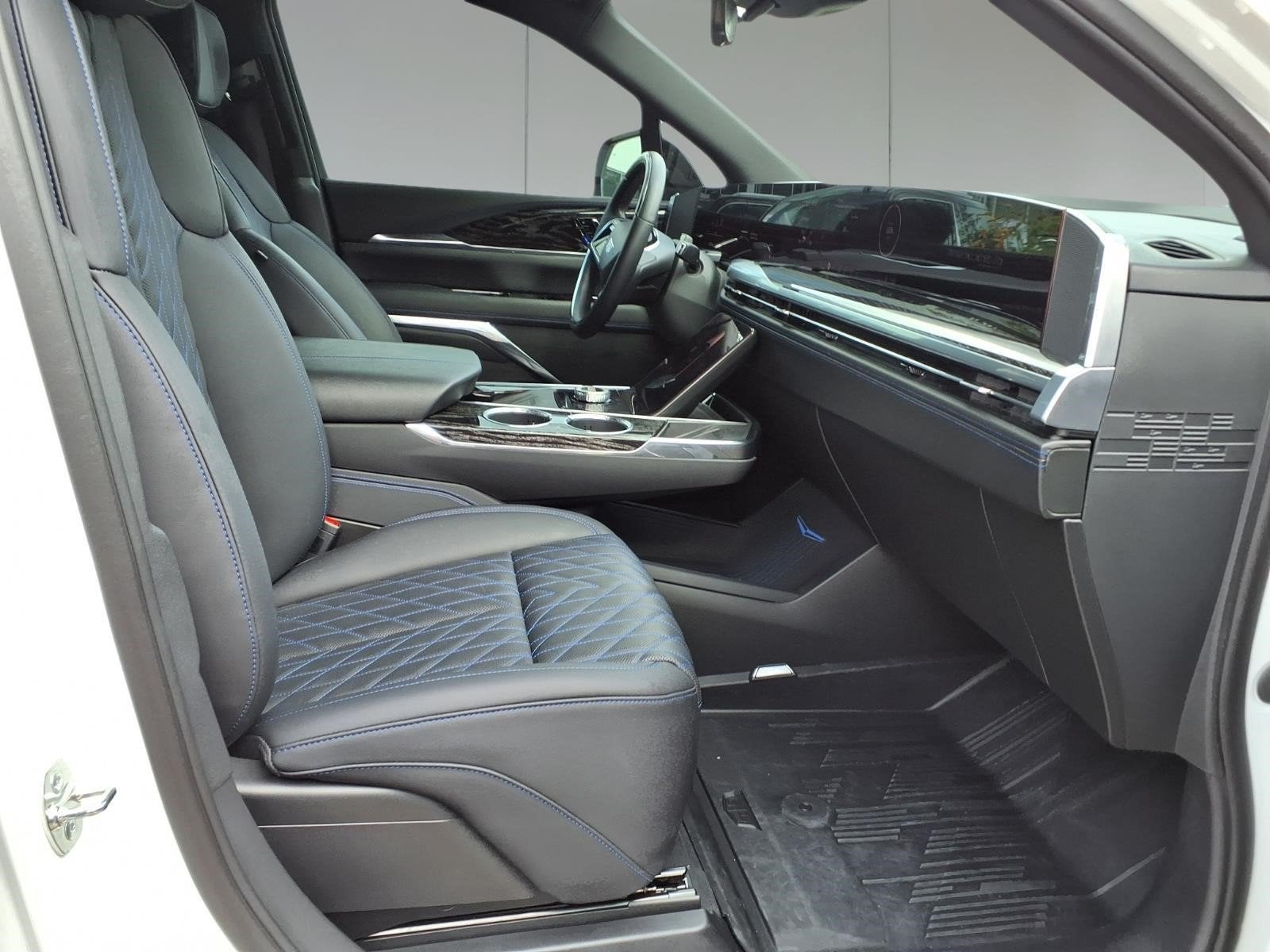 2025 Cadillac ESCALADE IQ Sport 1