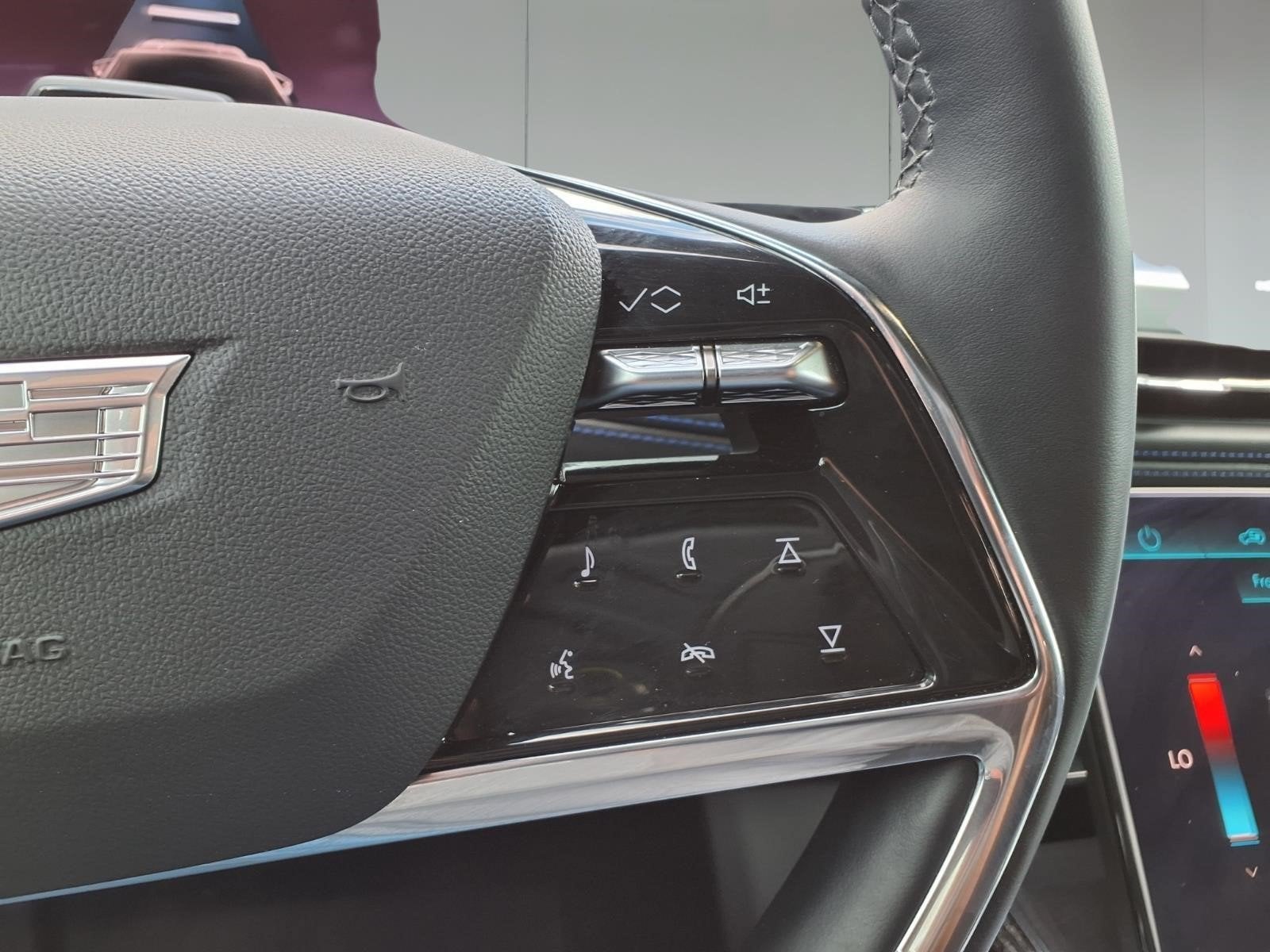 2025 Cadillac ESCALADE IQ Sport 1