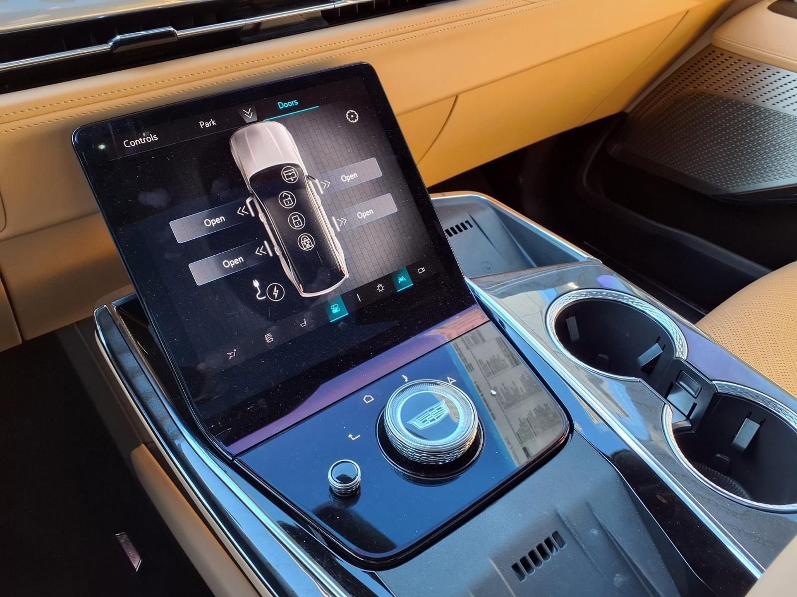 2025 Cadillac ESCALADE IQ Sport 2