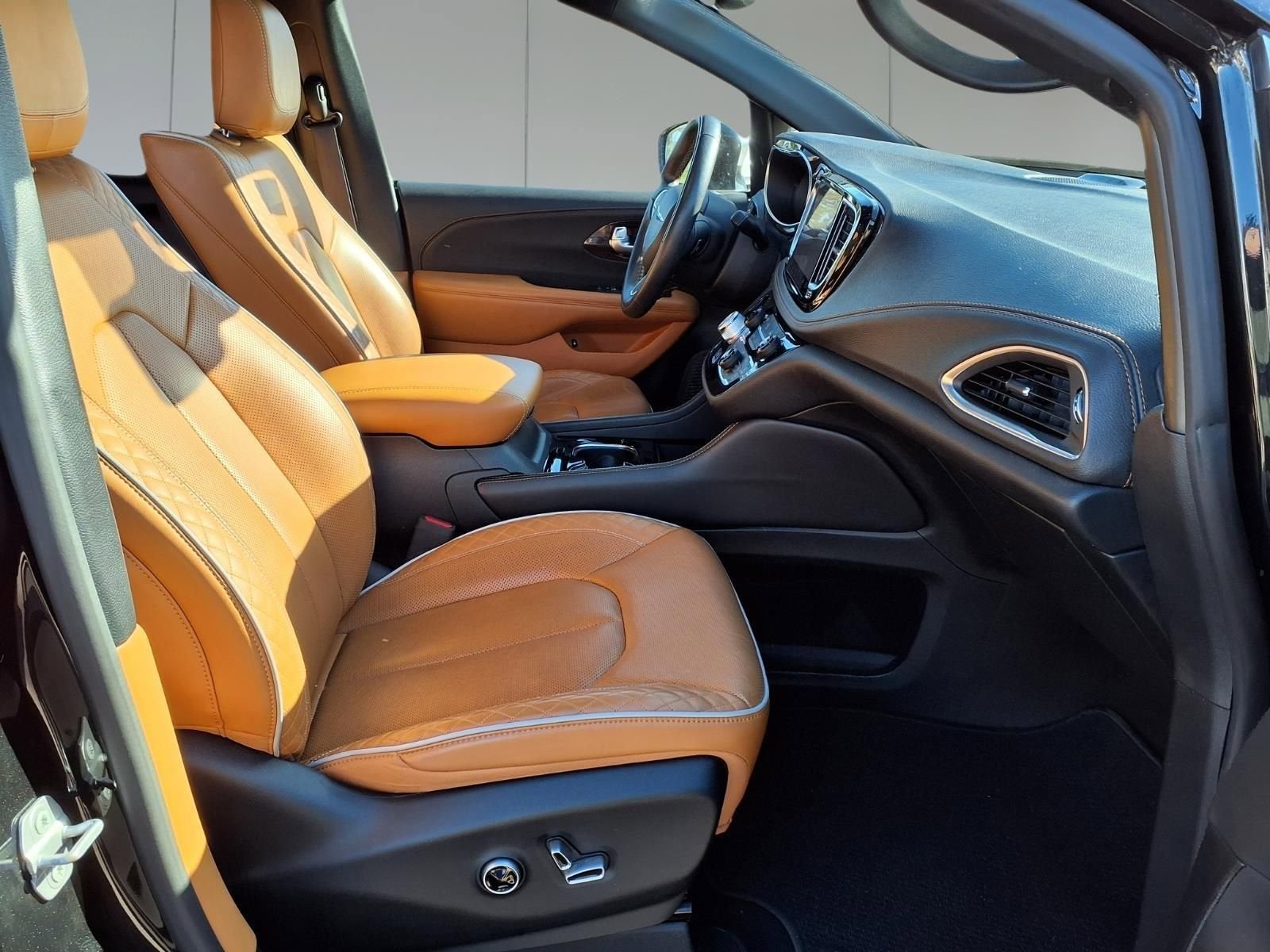 2022 Chrysler Pacifica Hybrid Pinnacle