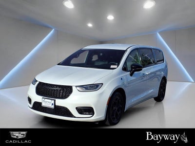 2024 Chrysler Pacifica Hybrid S Appearance Pkg