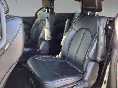 2024 Chrysler Pacifica Hybrid S Appearance Pkg