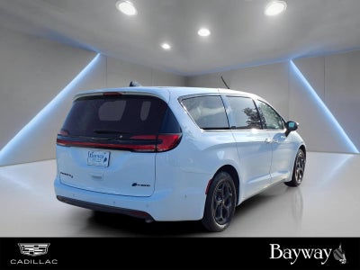 2024 Chrysler Pacifica Hybrid S Appearance Pkg