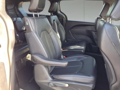 2024 Chrysler Pacifica Hybrid S Appearance Pkg