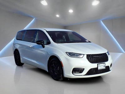 2024 Chrysler Pacifica Hybrid S Appearance Pkg