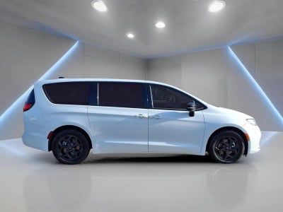 2024 Chrysler Pacifica Hybrid S Appearance Pkg