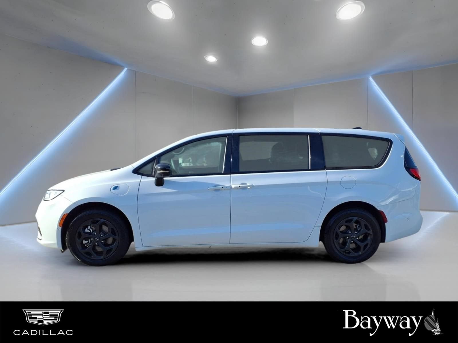 2024 Chrysler Pacifica Hybrid S Appearance Pkg