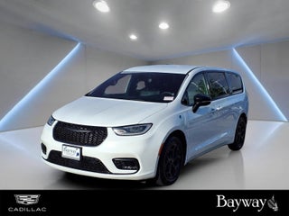 2024 Chrysler Pacifica Hybrid S Appearance Pkg