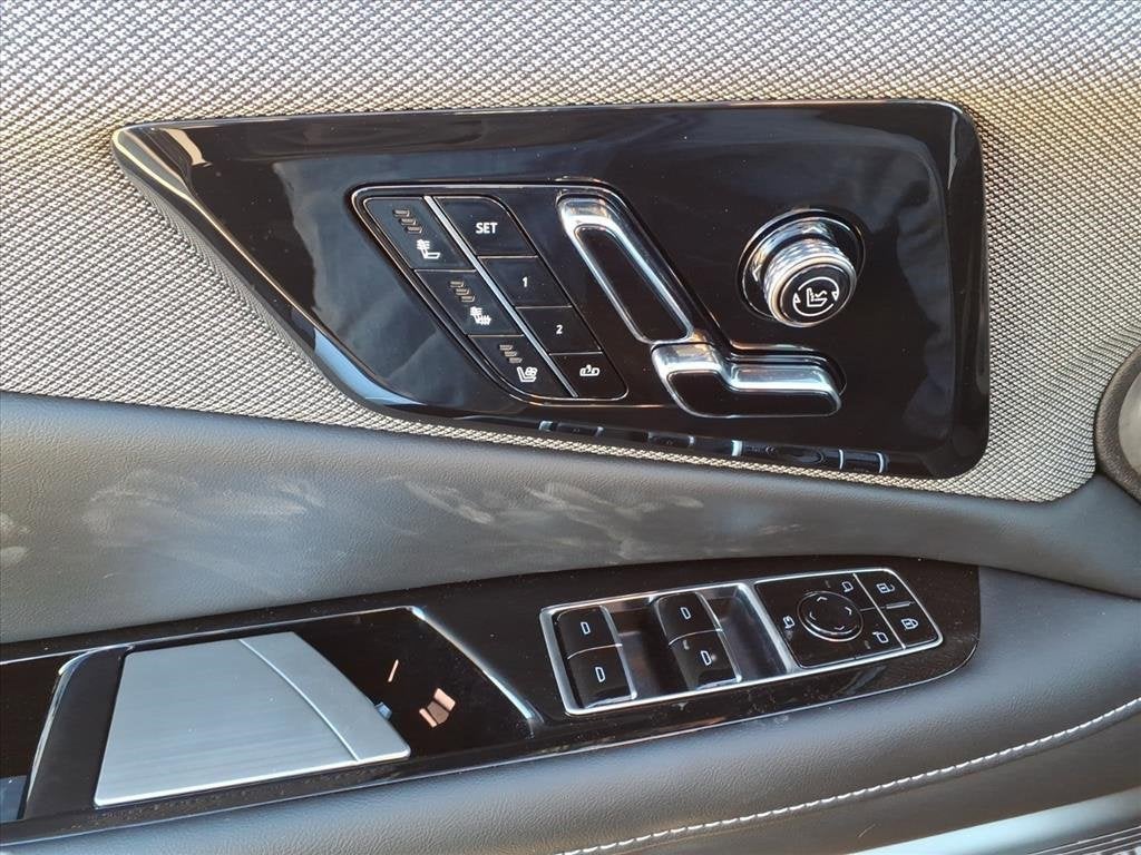 2026 Cadillac OPTIQ Premium Luxury