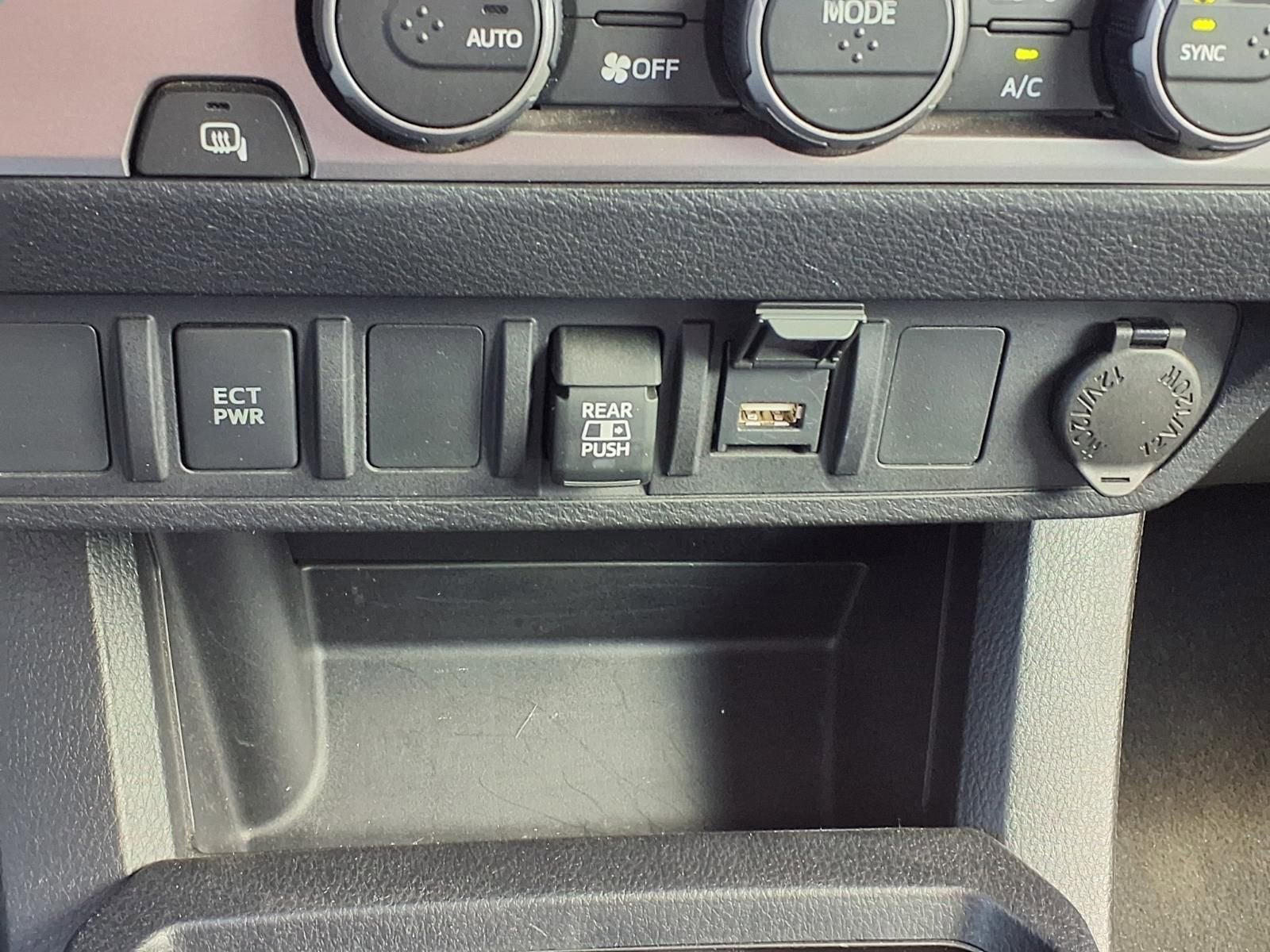 2022 Toyota Tacoma 2WD SR5