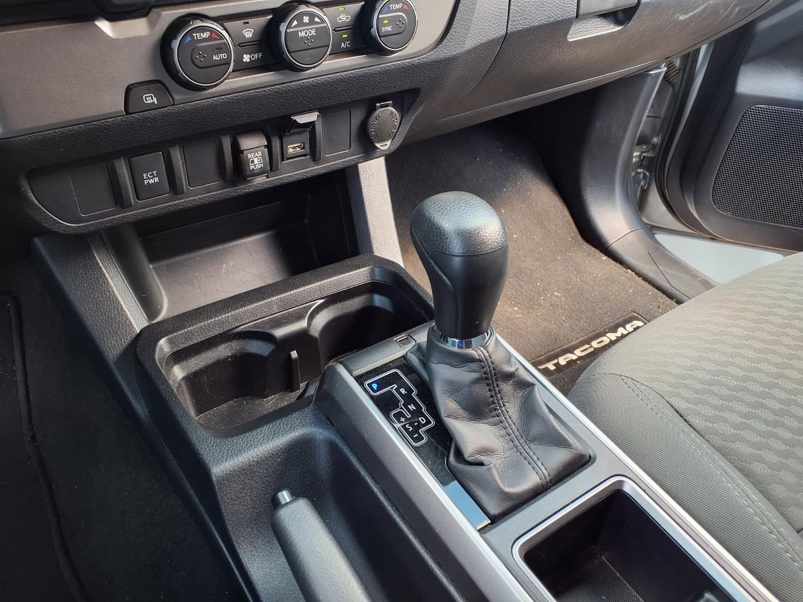 2022 Toyota Tacoma 2WD SR5