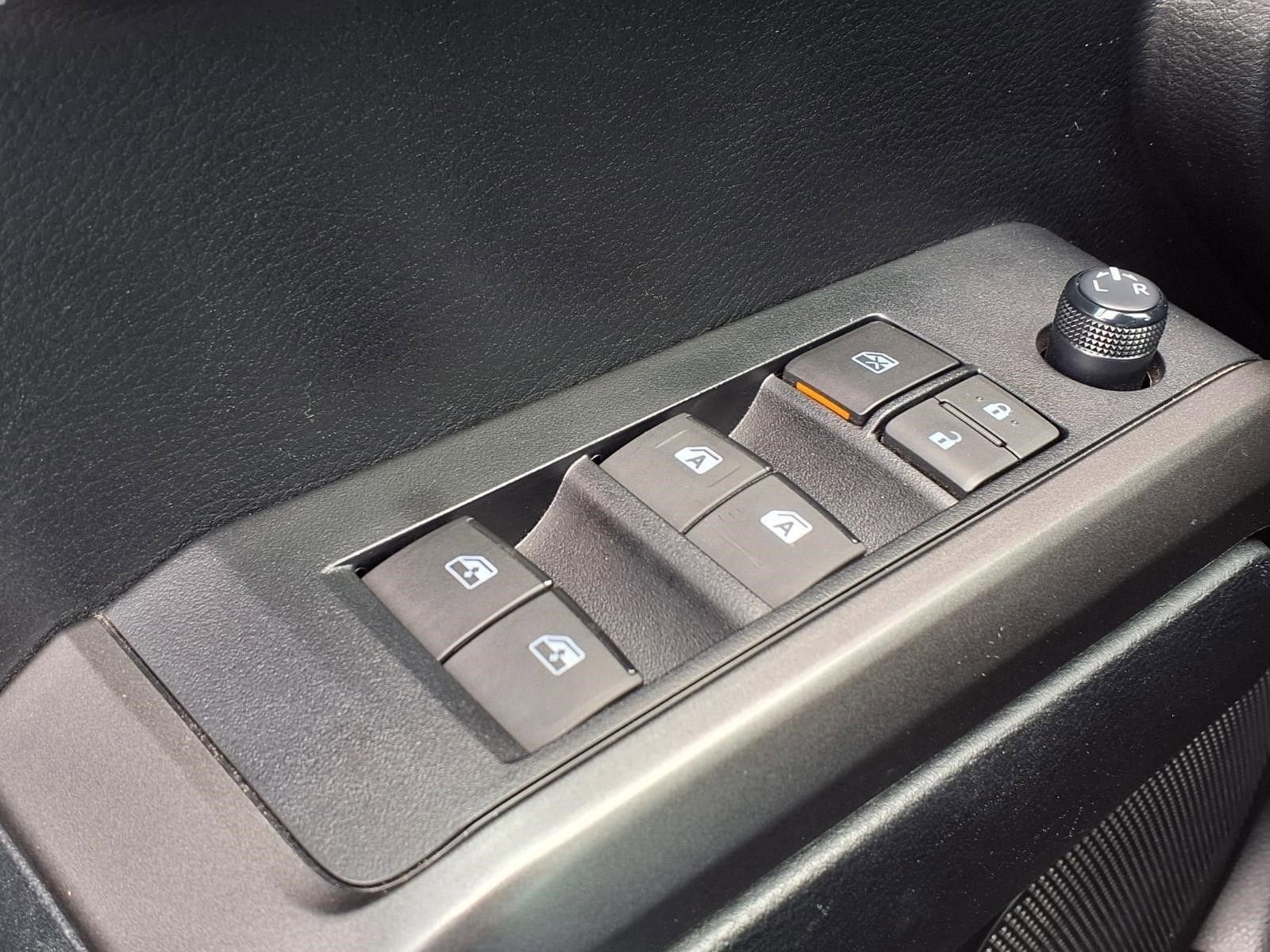 2022 Toyota Tacoma 4WD SR