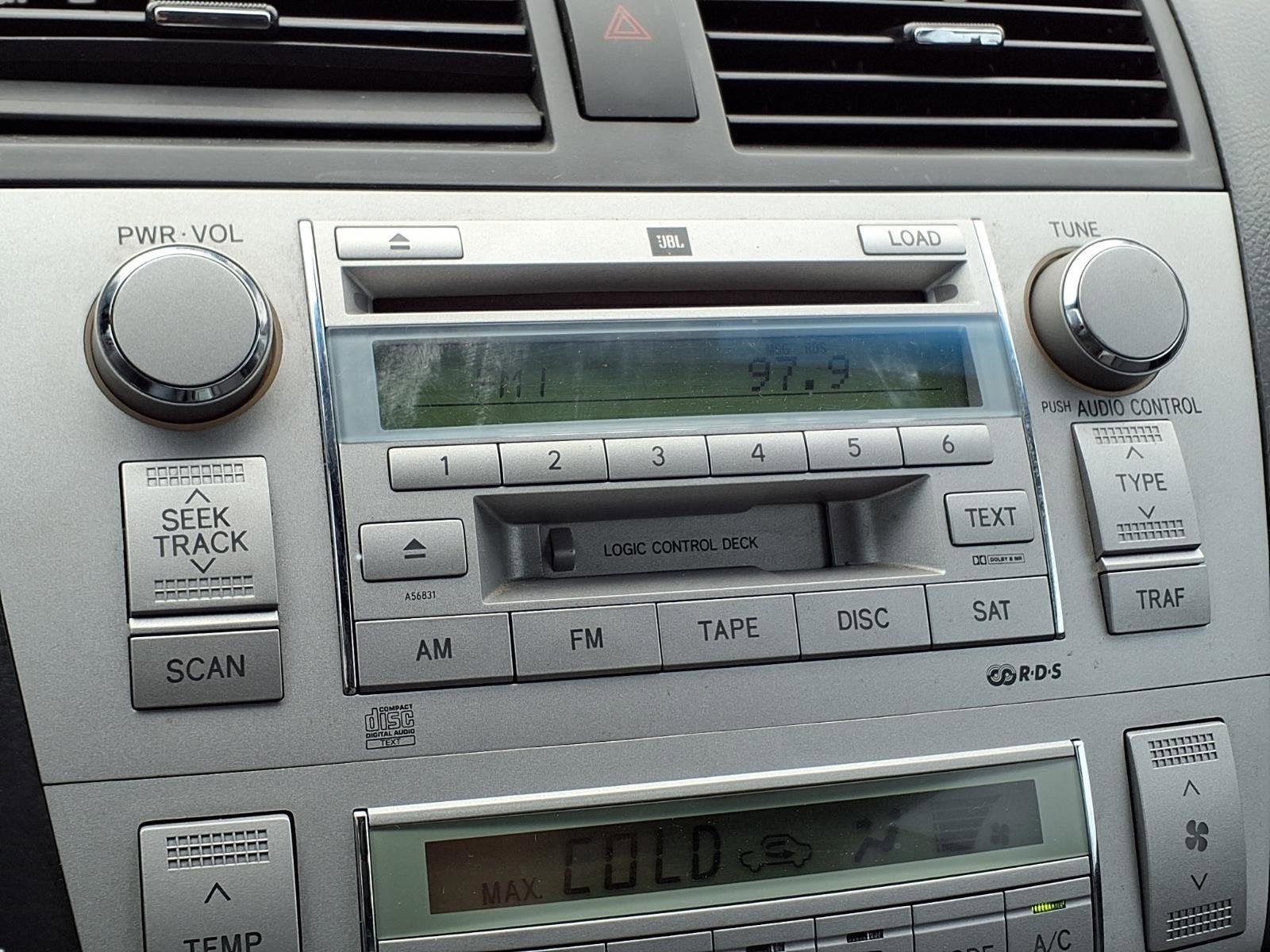 2005 Toyota Camry Solara SE