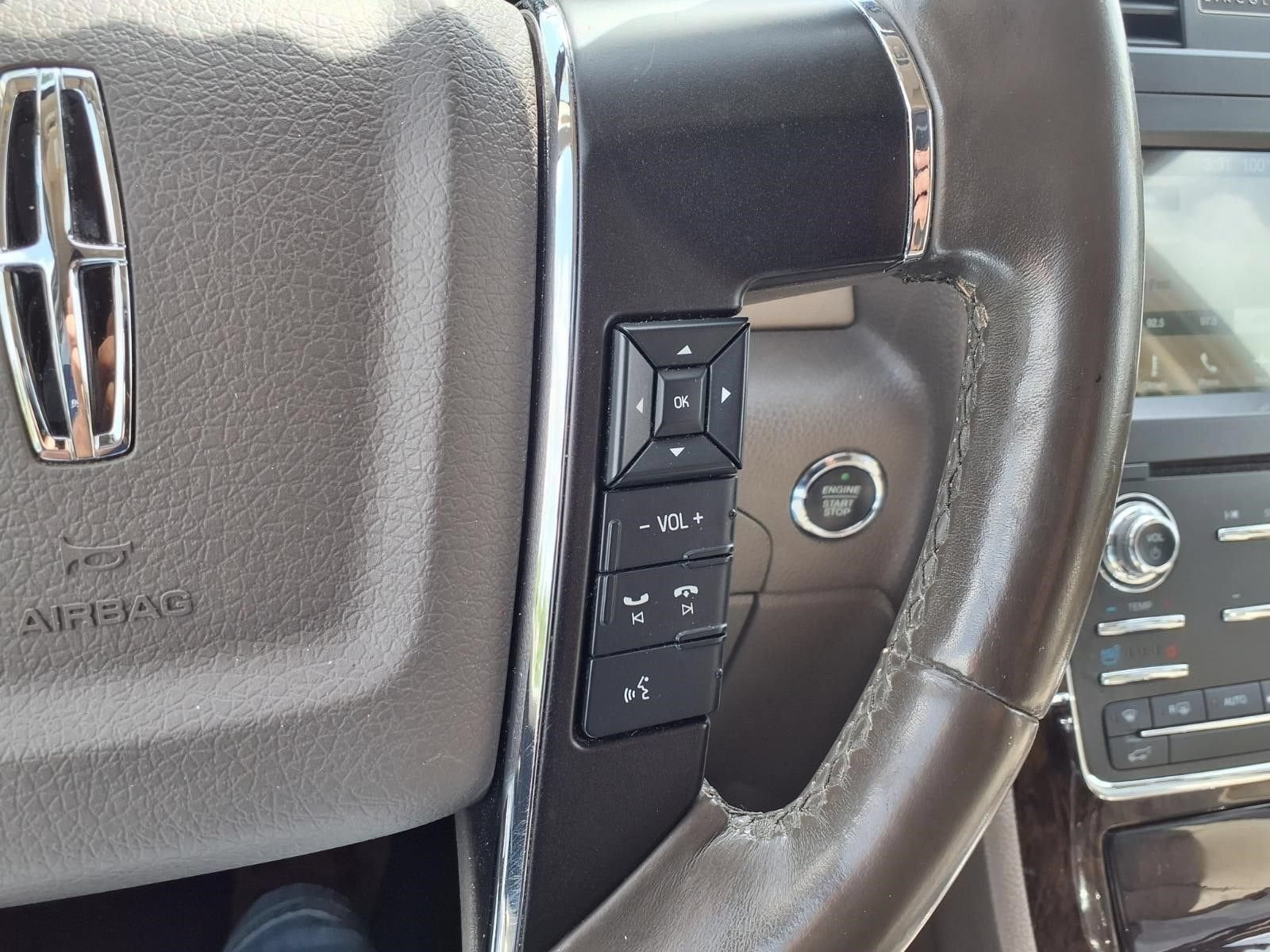 2017 Lincoln Navigator Select