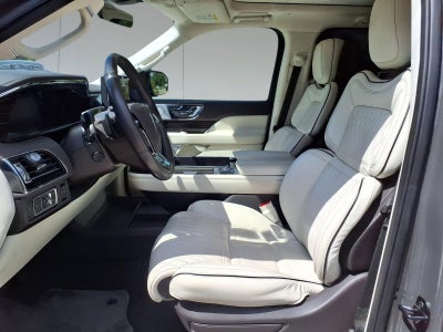 2022 Lincoln Navigator L Black Label