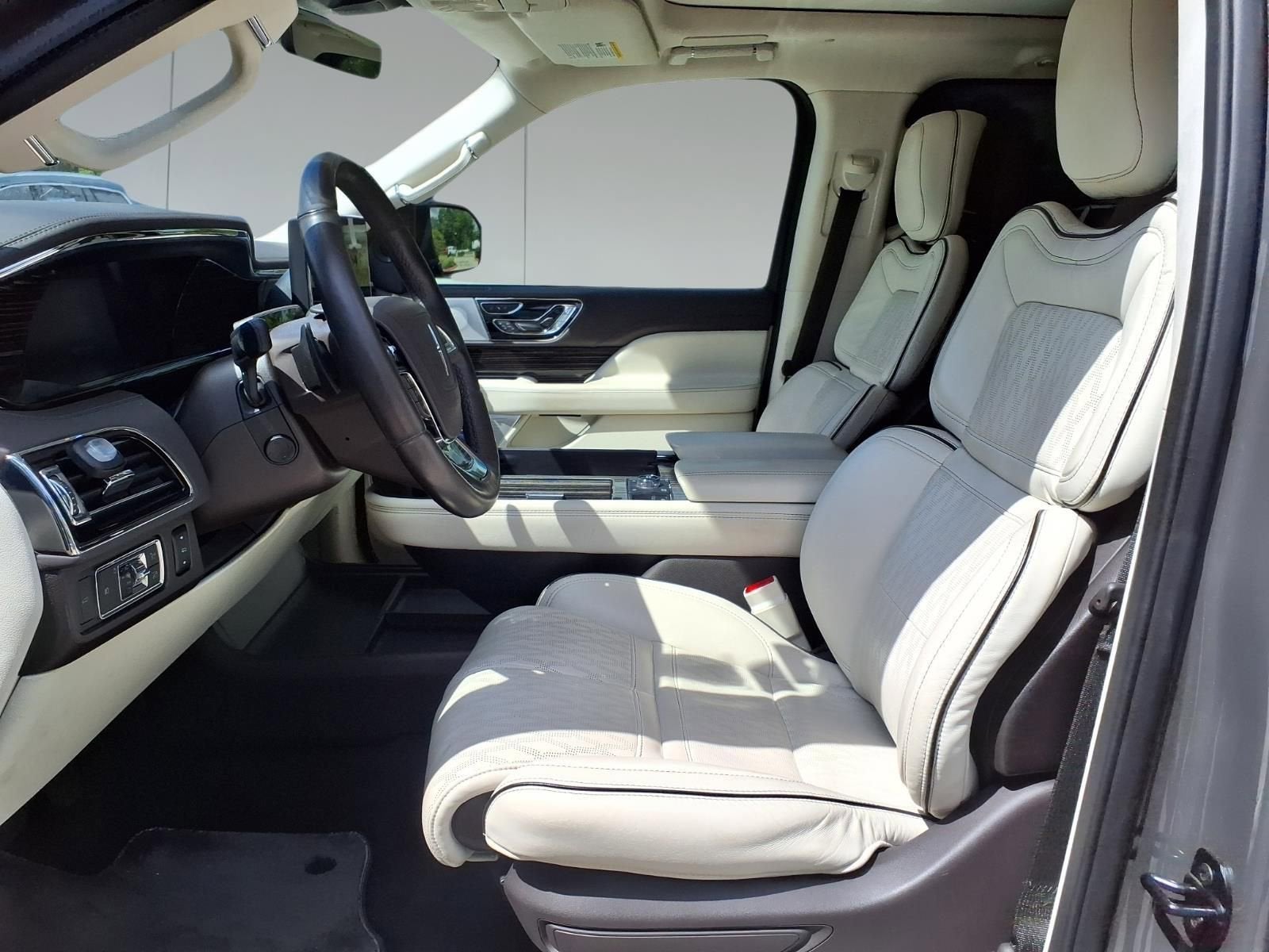 2022 Lincoln Navigator L Black Label