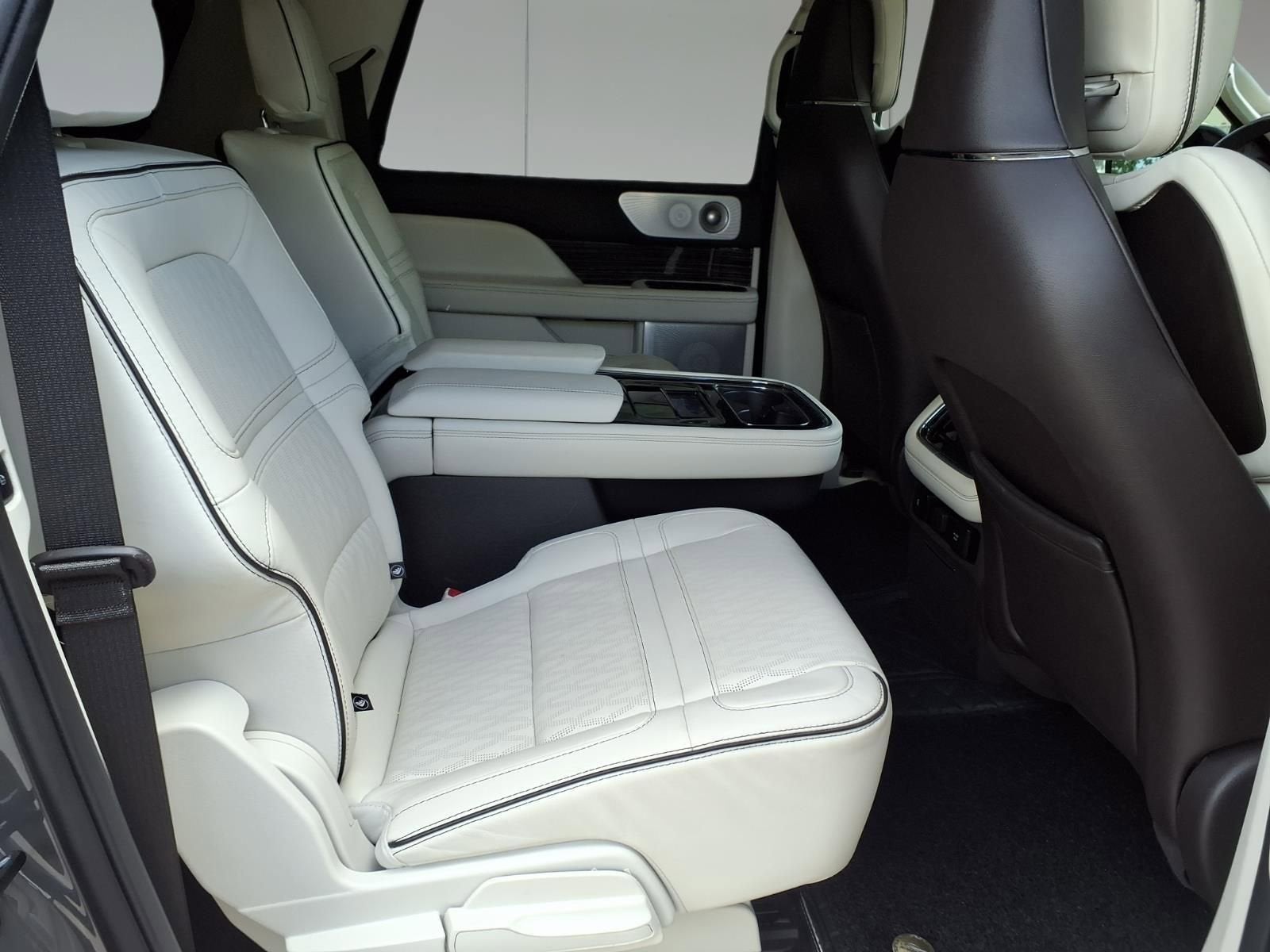 2022 Lincoln Navigator L Black Label