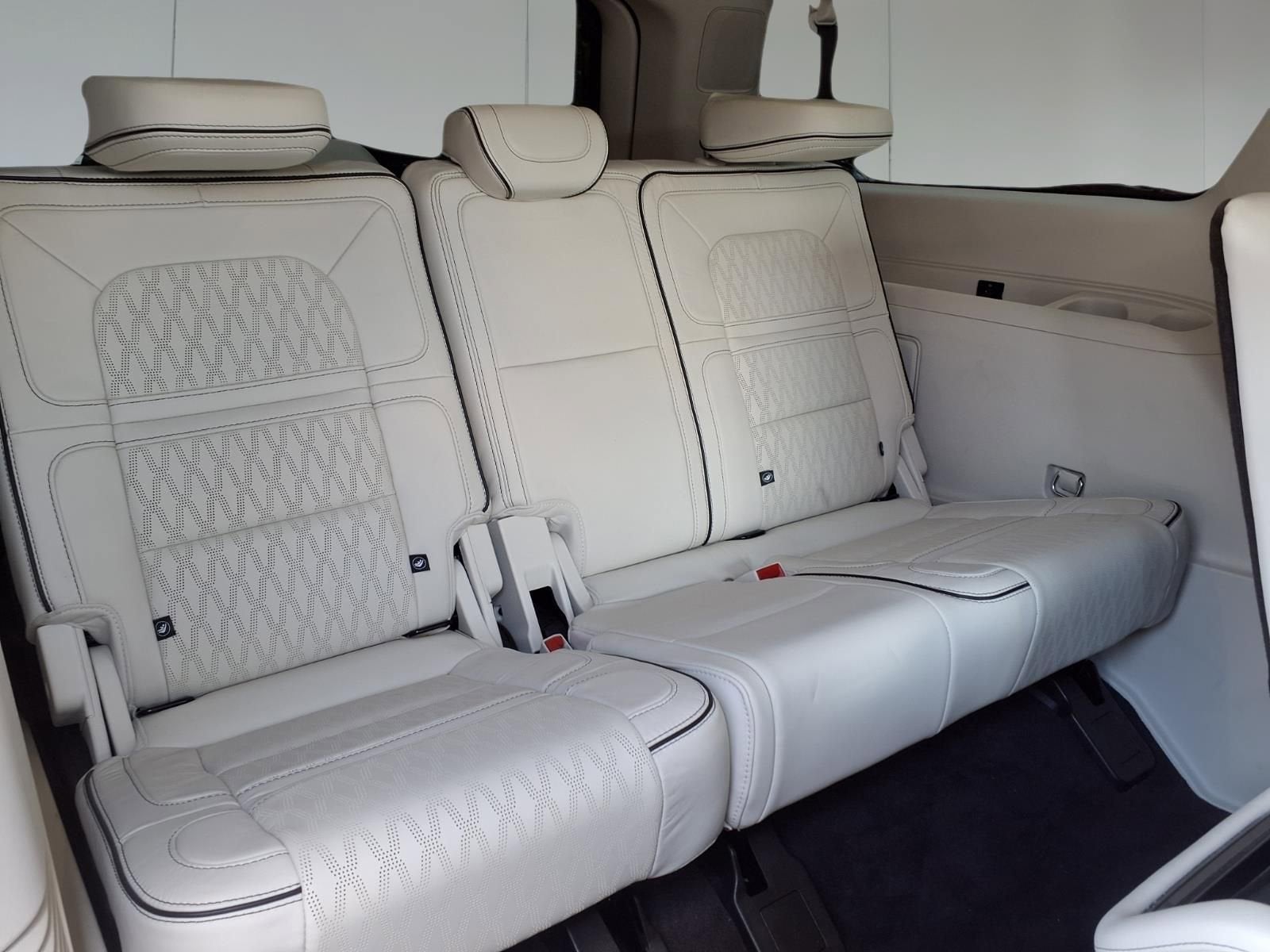 2022 Lincoln Navigator L Black Label